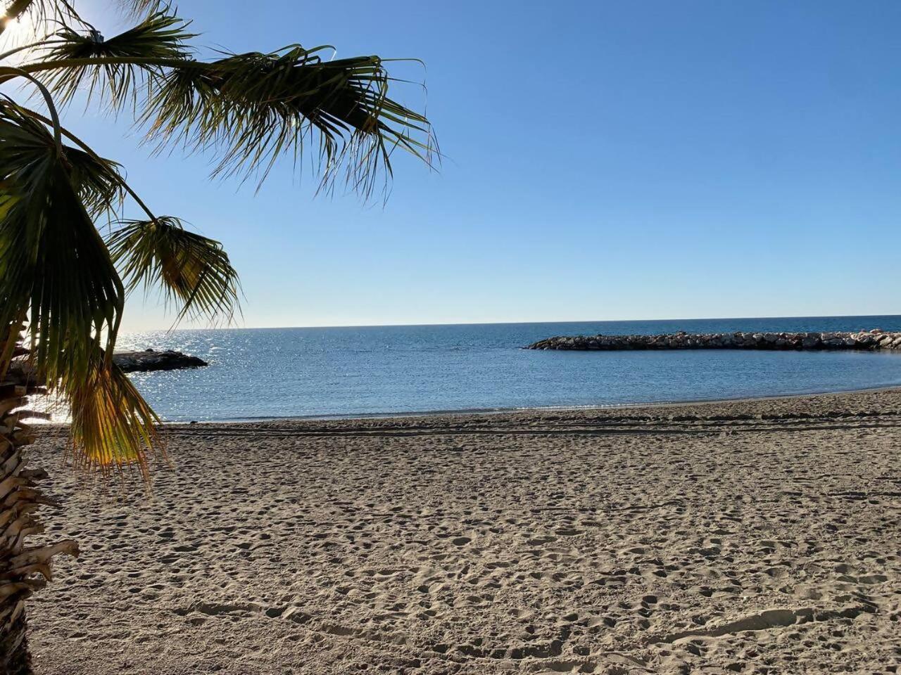 Apartamento Frente Al Mar Pedregalejo Málaga Eksteriør bilde