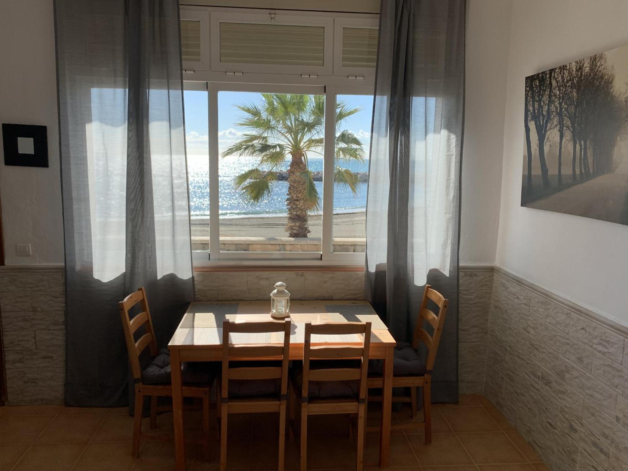 Apartamento Frente Al Mar Pedregalejo Leilighet Málaga Eksteriør bilde